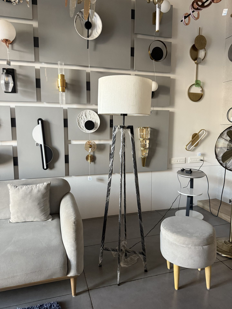 cosco-floor-lamp-by-lightzone