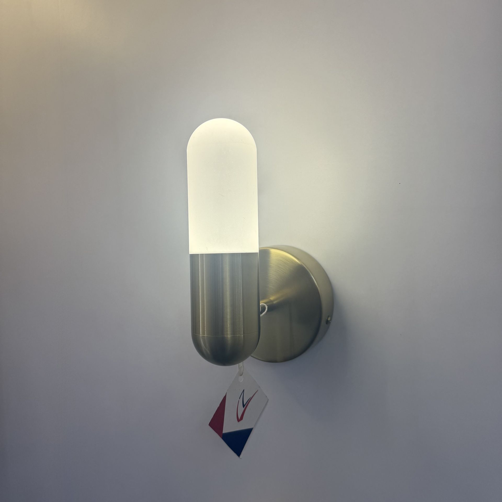 brushed-brass-wall-sconce-by-lightzone