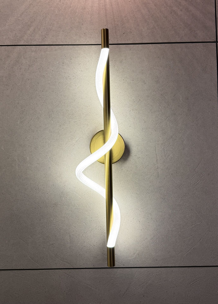 helical-wall-lamp-by-lightzone