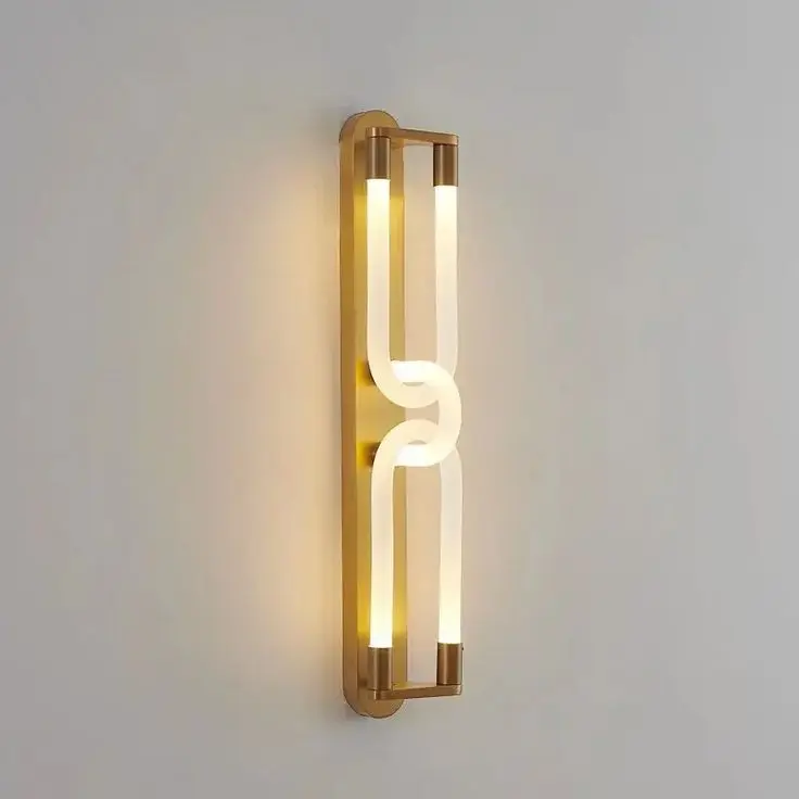 Loop Sconce light zone