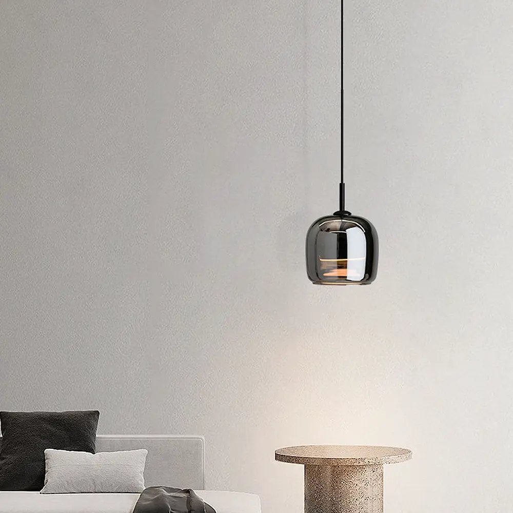 luna noir pendant