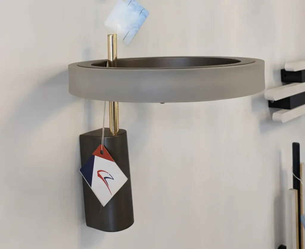 black-led-wall-light