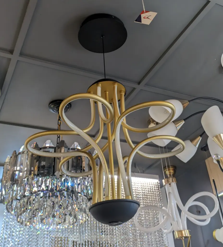 Trist chandelier