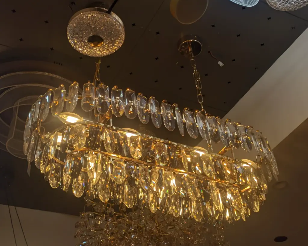 Crossete Chandelier light zone