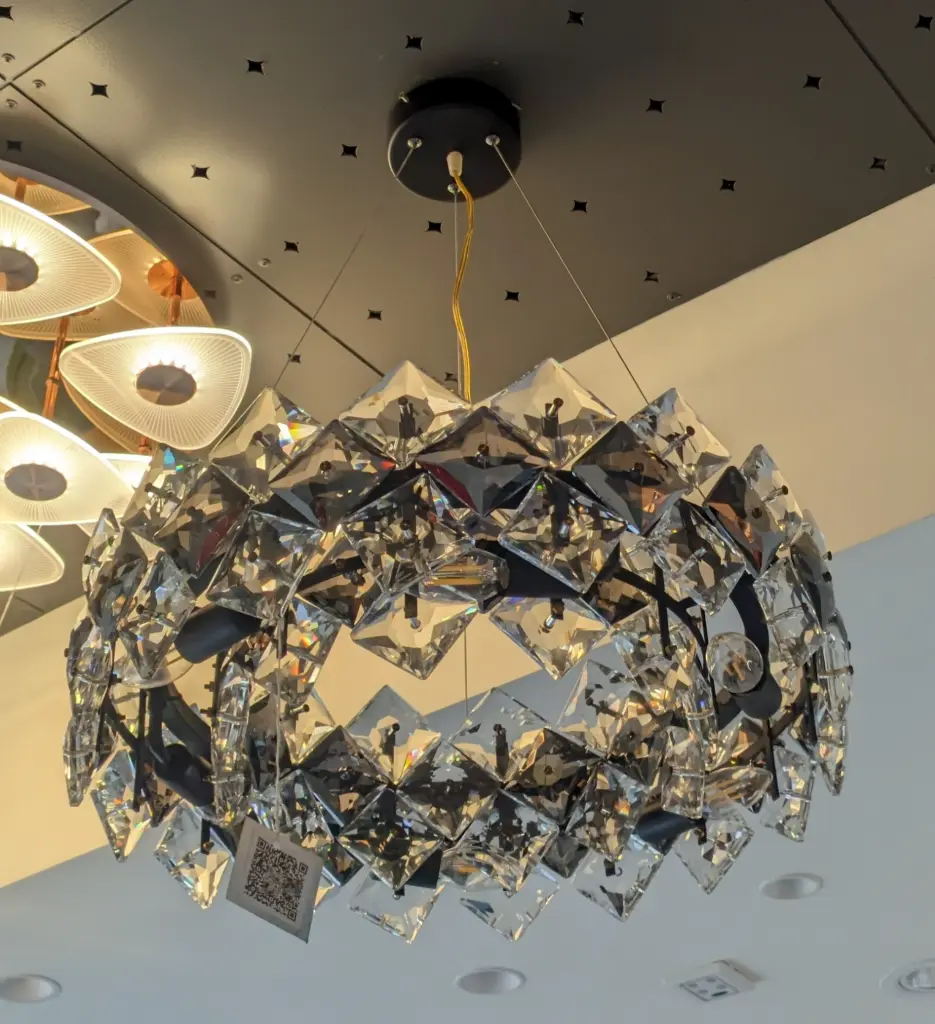 Crown chandelier lz