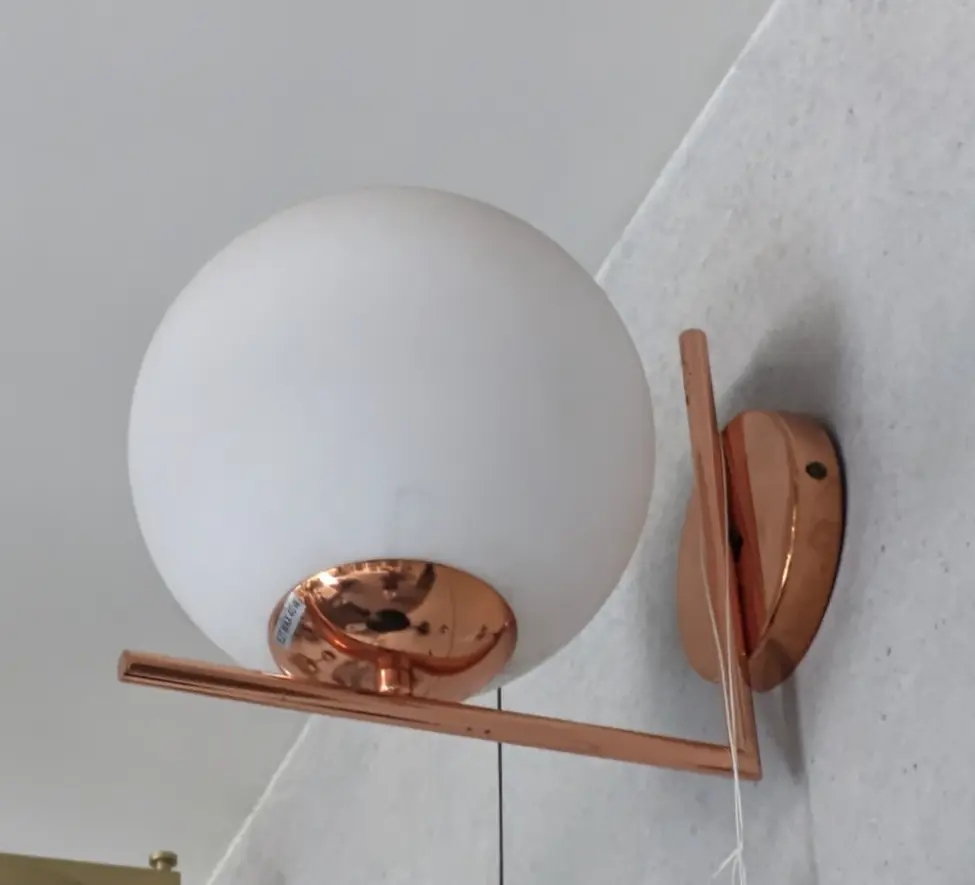Core Sconce light zone