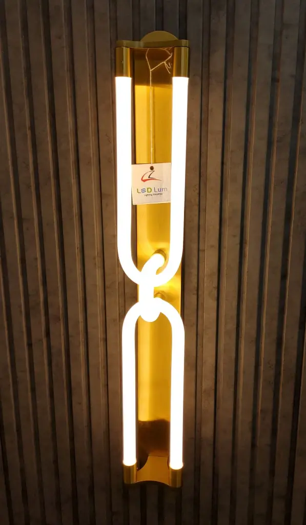 Loop Sconce light zone