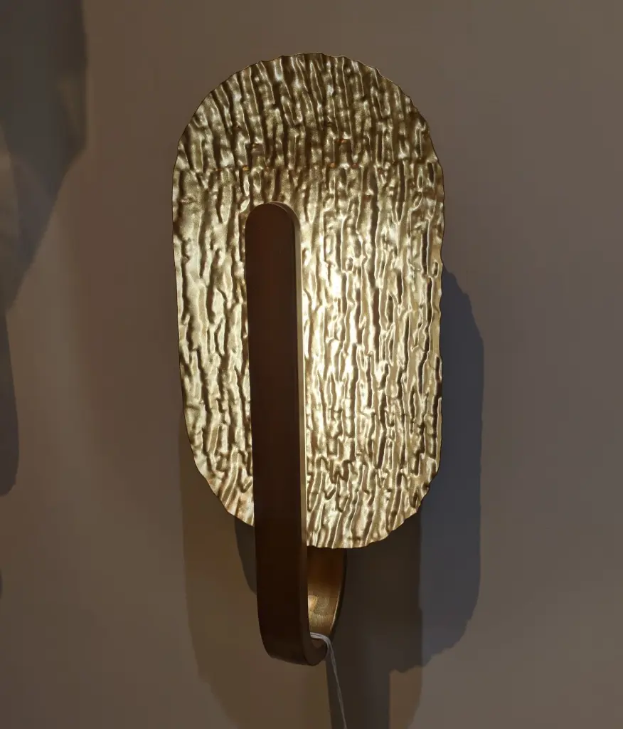 ripple-sconce-gold-light-zone