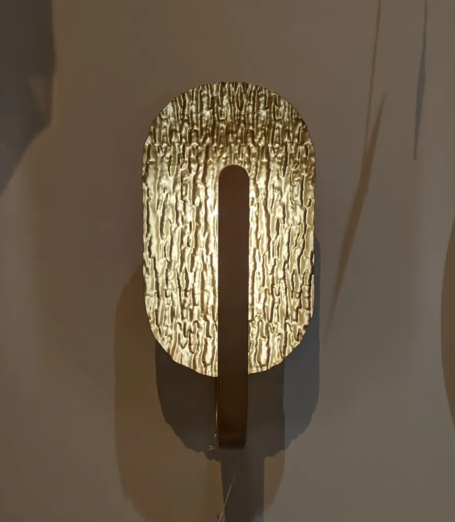 ripple-sconce-gold-light-zone