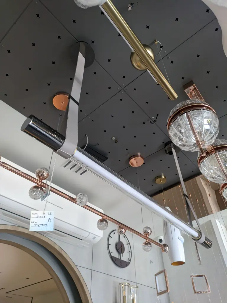 Linear Tube Belt Chandelier light zone