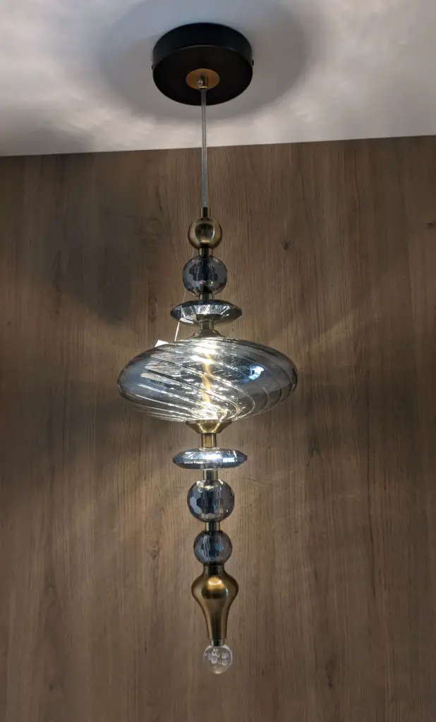 Amber pearl pendant light zone
