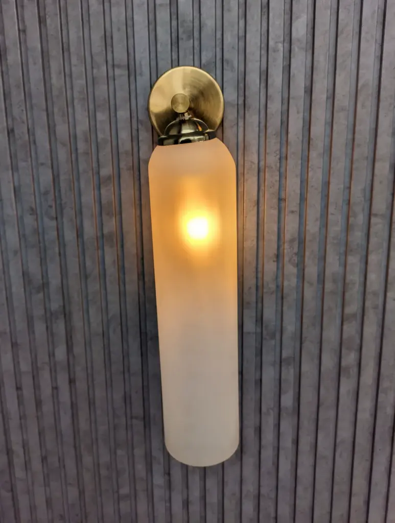 Fragment sconce light zone
