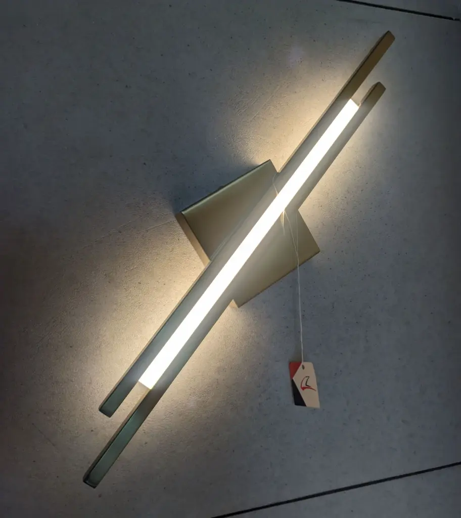 Perk wall light light zone