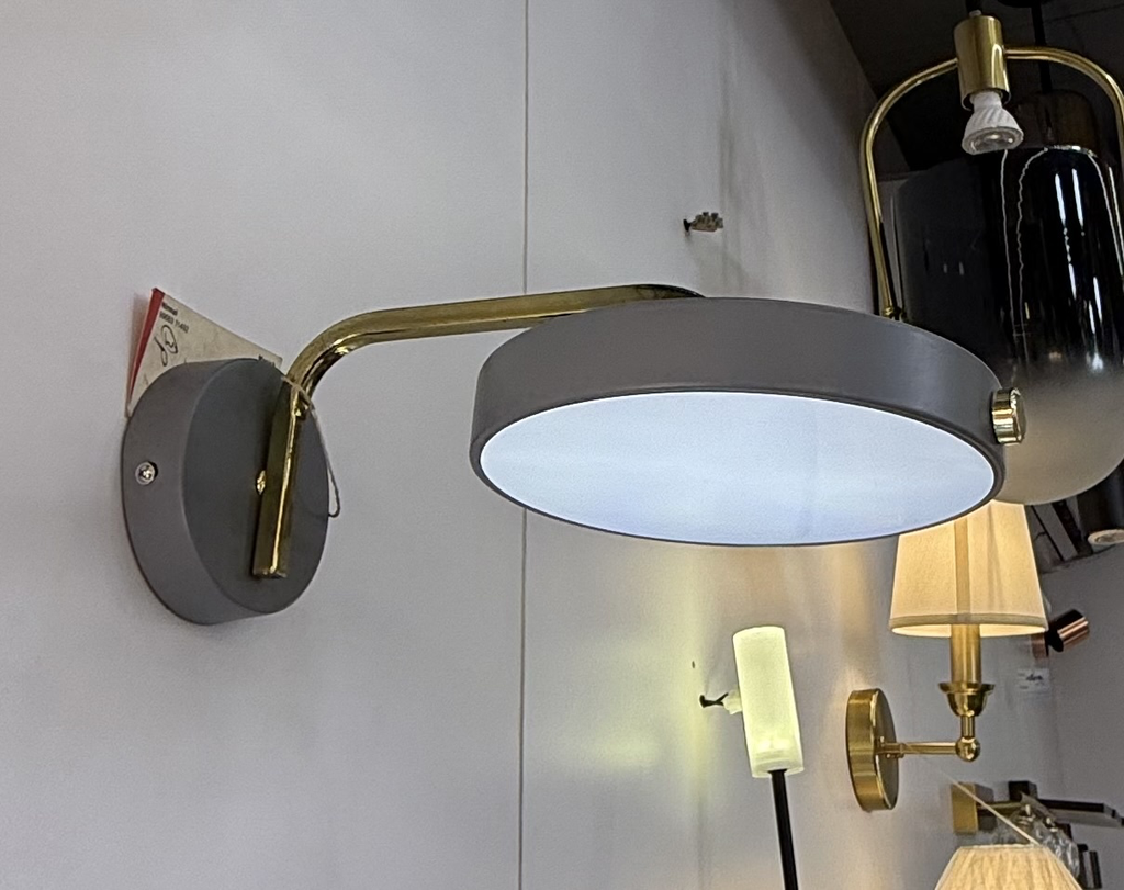 Focus wall light light zone