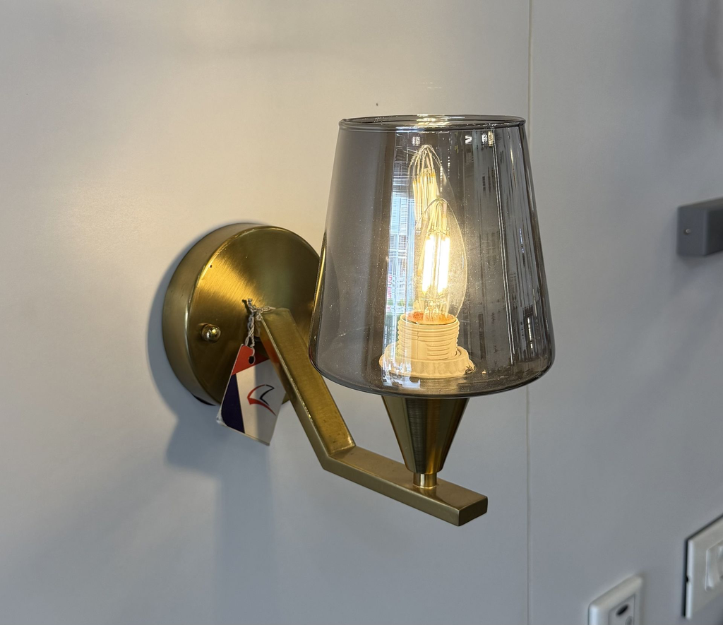 plume-wall-light-zone