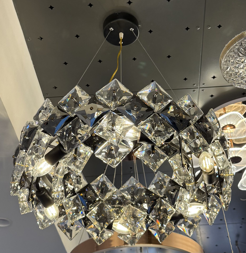 crown-chandelier-crystal-black-by-light-zone