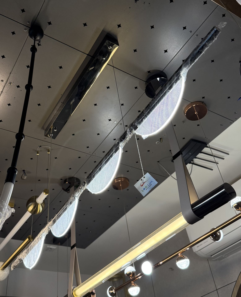 acrylic-wave-chandelier-by-light-zone