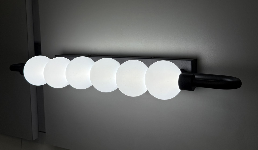 noir-skyline-wall-lamp-by-light-zone