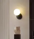 Equil Wall Lamp