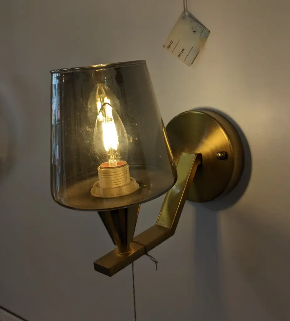 Plume Wall Lamp
