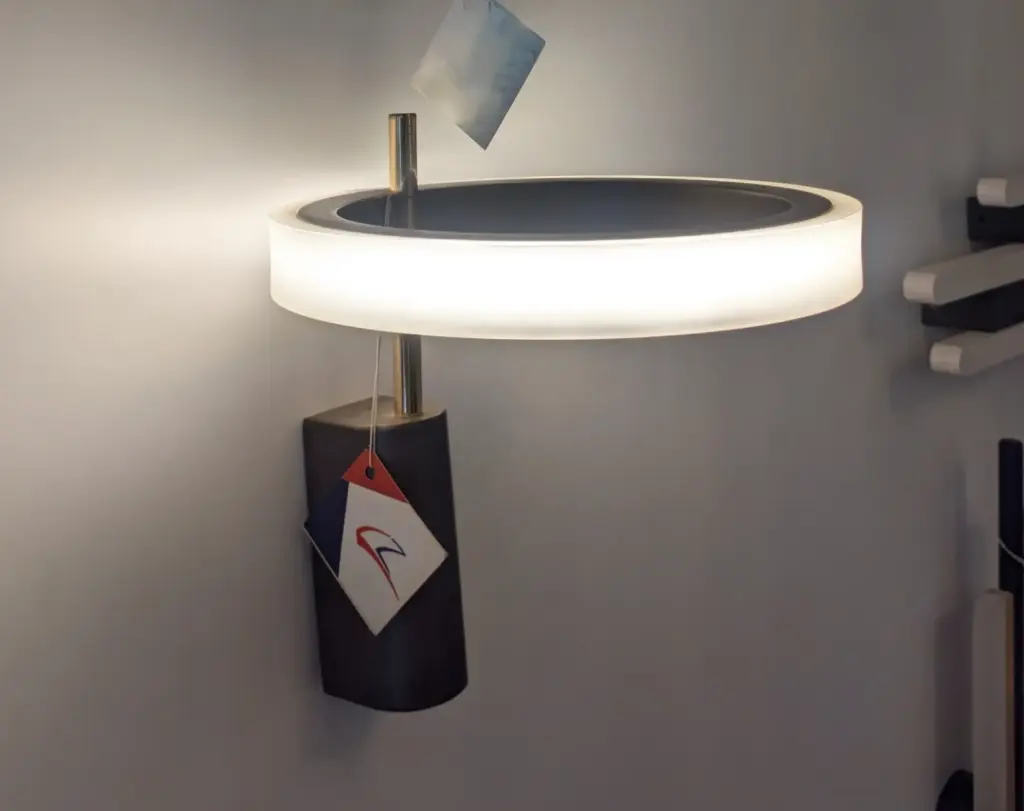 Aero Wall Light