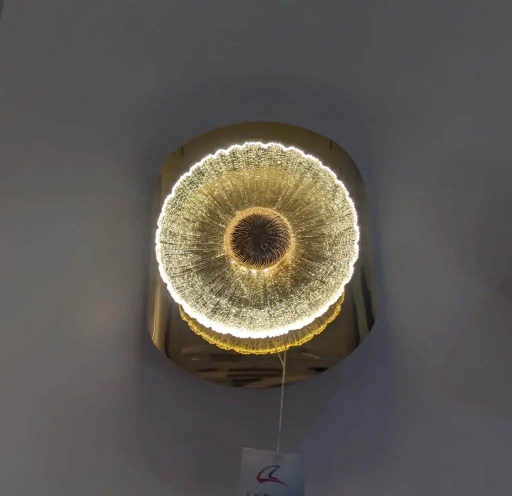 Oryn Wall Light