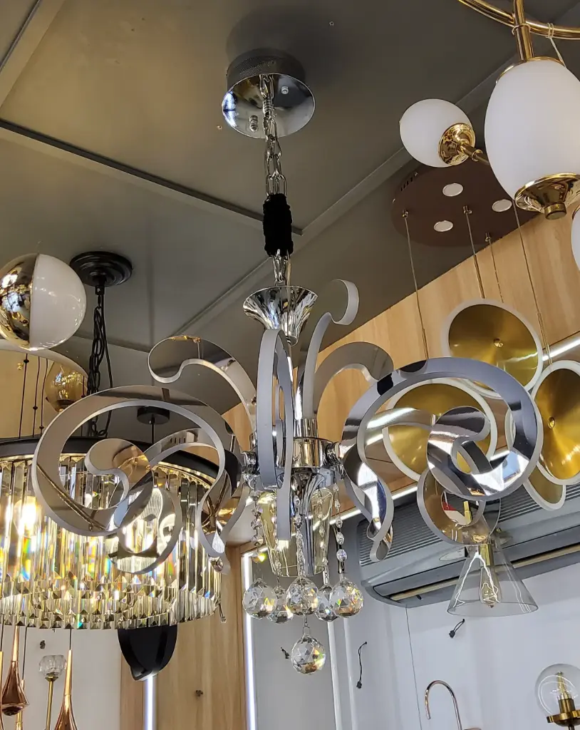 Viele Chandelier