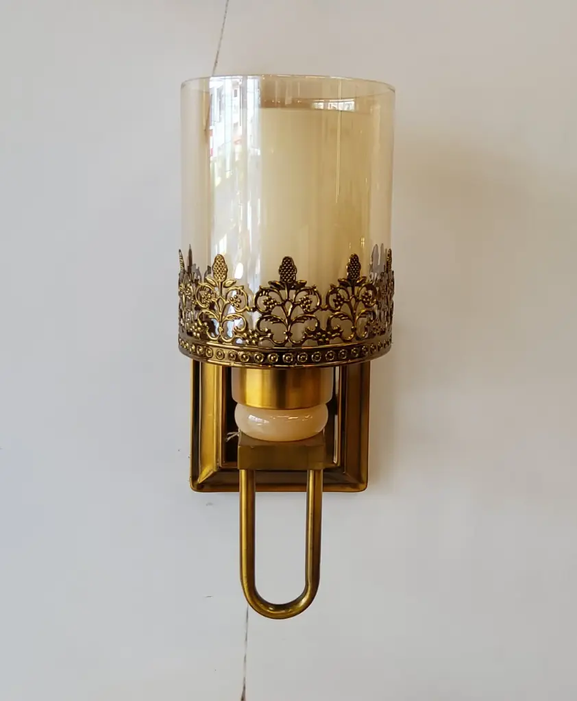 Trevia Wall Light