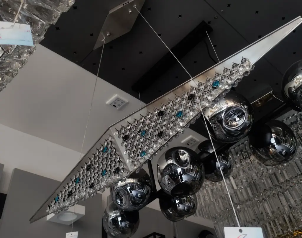 Diamo Chandelier