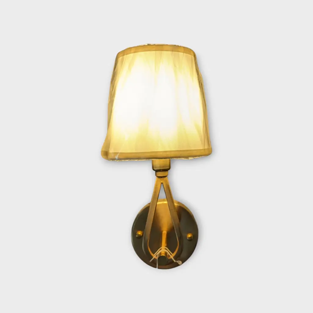 Auro Wall Lamp
