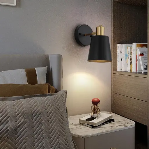 Vagor Wall Lamp